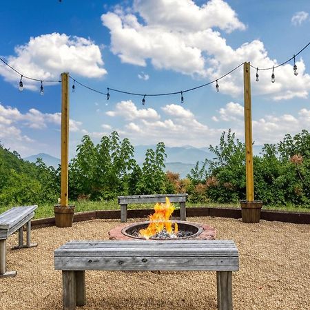 Breathtaking View, Hot Tub, 1089 Of Free Attraction Tickets For Each Paid Day, Dollywood And More! Sevierville Exteriér fotografie